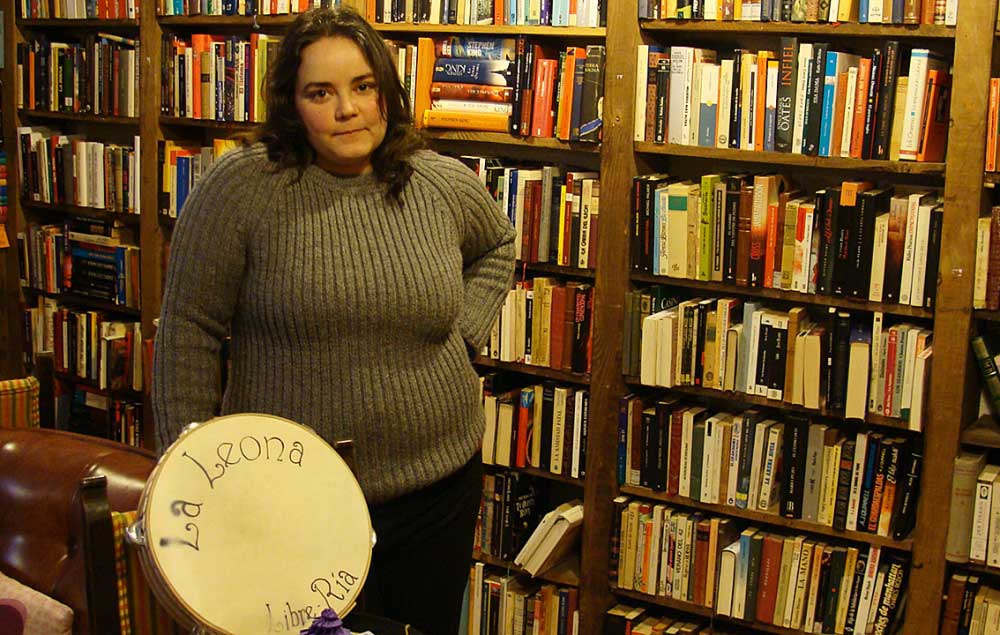 Cristina Pérez, propietaria de la librería La Leona. Fotografía de Laura Fraile. 