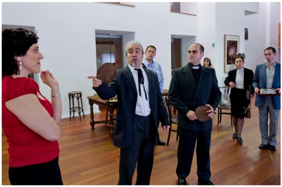 Mercedes Asenjo, Carlos Tapia, César Martín, Francisco Mateo, Cristina Calleja, Chus de Lara, Isaac Bravo, en la obra 'El juicio de Dayton'. Foto: Marta Vidanes.