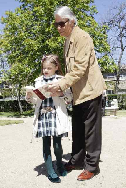 Amantes de la lectura de todas las edades participaron en la iniciativa. Foto: R. Adalia.