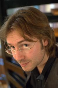 El poeta Rafel Saravia.