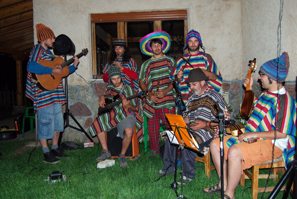 'Incassette', el grupo andino de Almuzara.