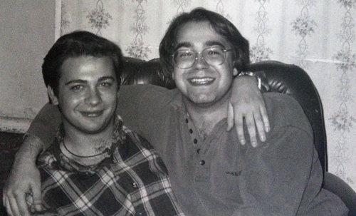 Foto enviada por Uribe: "Piso del que habla Yosu, por cierto Muy buena la anécdota: llamó a la puerta, le vimos y dijimos! ¡Qué bien, Yosu se viene de fiesta! Y él nos contestó: "De fiesta sí, pero vosotros a escribirla, andando para el periódico". ¡No entendíamos nada! Jajajaja! Pero a escribir siete páginas que nos fuimos mientras los amigos se iban de fiesta... el sino del periodista". 