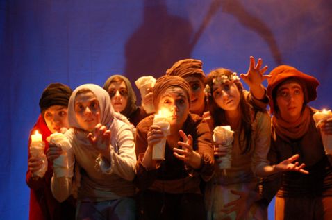 El grupo de teatro del IES Juan del Enzina (León) en 2008, cuando lo dirigía Javier R. de la Varga.