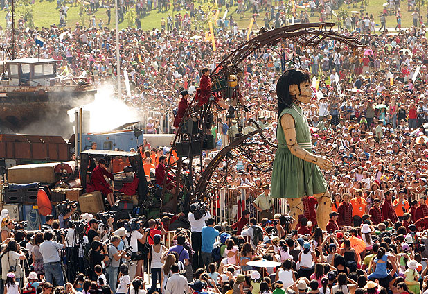 "La Pequeña Gigante Despierta". © Fotografía: Héctor Yáñez / El Mercurio.