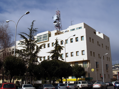 Edificio de Correos de León, obra del arquitecto Alejandro de la Sota.