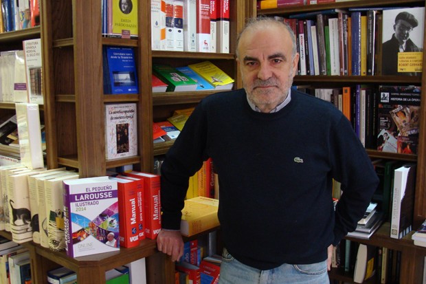 Miguel Jesús Sánchez, responsable de la librería Sandoval. Foto: L. Fraile.