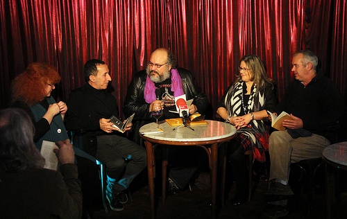 Presentación de 'Cosas' en El Gran Café de León. Eloísa Otero, Fernando González Santamarta, Felipe Zapico, Ana Campos, Santi Tomé. © Fotografía: juanluisgx.