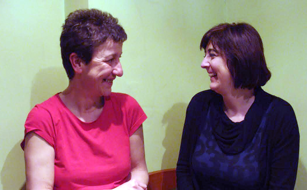 Susana Fú y Eva Tejero, narradoras orales de `Deseando´. Foto: L. Fraile.