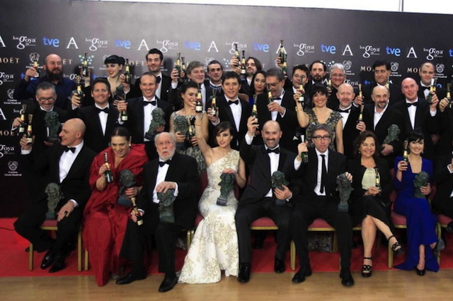 Foto de familia de los premiados este año con los Goya.