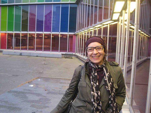 Olga Mansilla, durante una visita al Musac. © Fotografía: Eloísa Otero.