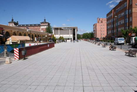 Imagen de la laza Alberto Fernández, barrio de La Rondilla. © Fotografía: Juan A. Berzal.