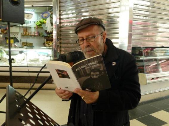 Juan Carlos Valle, "Karlotti", uno de los promotores de la Semana de Poesía Salvaxe.