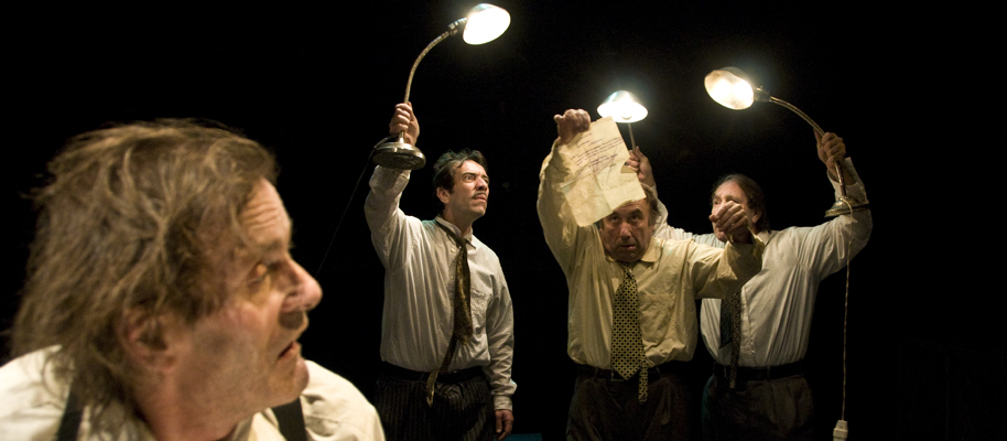 "El régimen del pienso", por La Zaranda (Teatro Inestable de Andalucía La Baja).