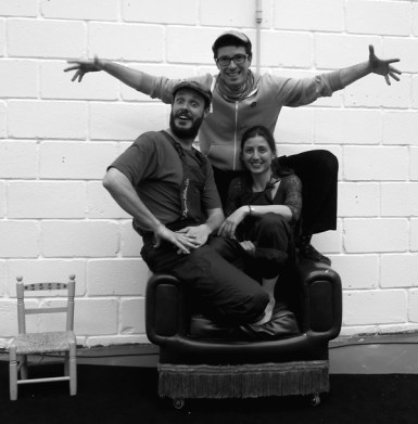 Víctor Martínez, Elena Cennerelli y Pablo Parra son "La Pequeña Victoria Cen"