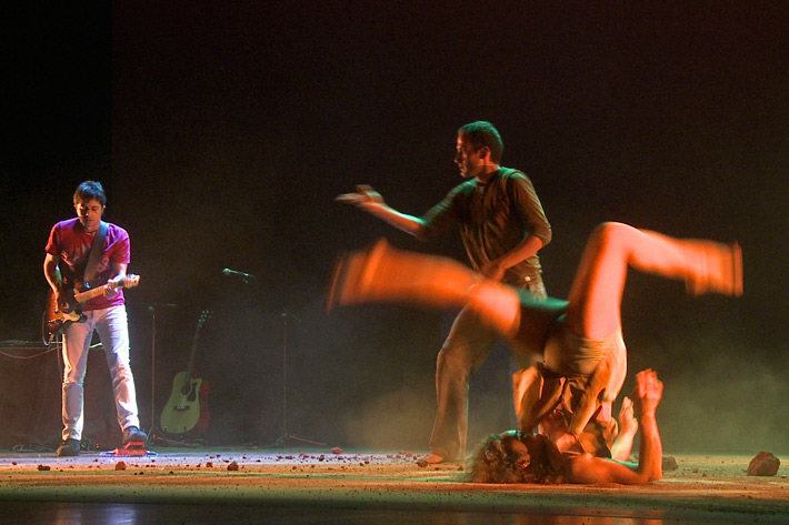 Imagen del espectáculo de "8rmigas", el pasado 31 de octubre en el Auditorio de León. © Fotografía: Abel Morán.