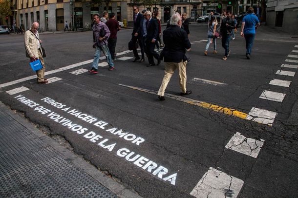 Acción poética de BoaMistura, de la que se hablará en el taller. © Fotografía: BoaMistura.