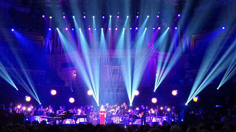 El componente espectacular se ha impuesto al cultural.