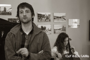 Jorge Pascual, con la violonchelista Mónica Jorquera, durante la presentación del libro. © Fotografía: Eloy Rubio Carro.