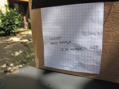 PATIOS (4). 11 de agosto. Heavy Bedroom. Jardín trasero del COAL.