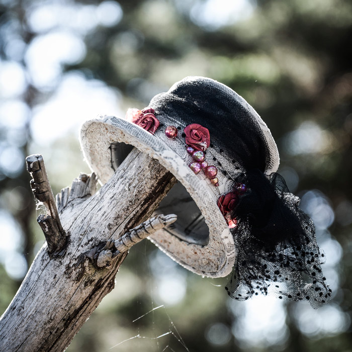 “META A. MORFOSIS 5”. De la serie fotográfica Meta A. Morfosis, 2015, realizada por Eduardo Fandiño para Kosicas y Telares.