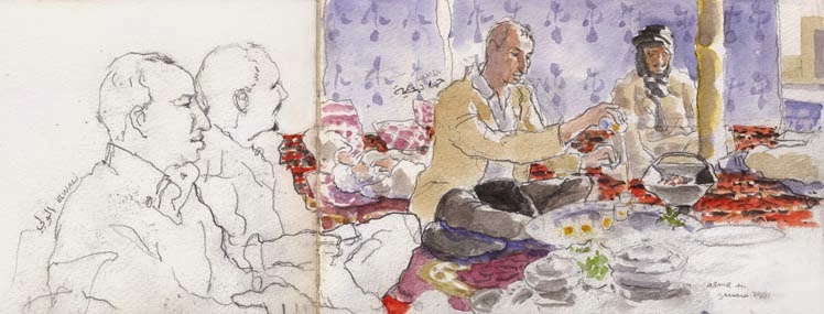 En las celebraciones, los invitados se agrupan en distintas dependencias. Preparación del té en la