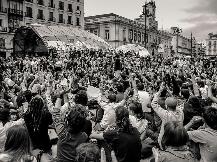 Una de las fotografías del libro "Un sol en cada plaza", de Ángel Araújo.