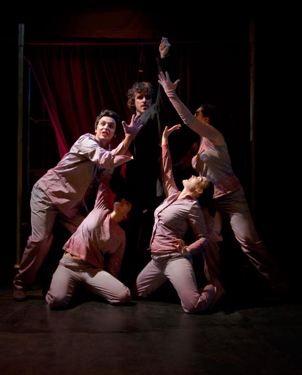 Momento de Máquina Hamlet en el Teatro El Albéitar. Fotografía: Sergio González.