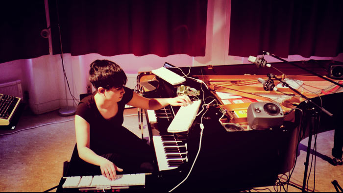 Imagen promocional de Hara Alonso. Cortesía de la artista.