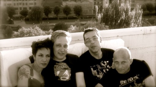 Foto de grupo de Queer Toys (Torreón Pi, junio 2014), con Indigexta, Carlos Luxor, Javier Iriso y Jose Noise. Fotografía: Archivo Pi.