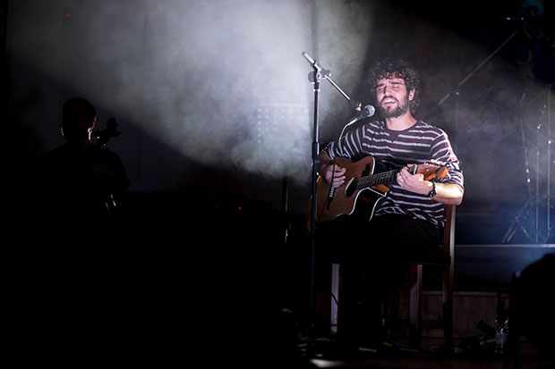Guille Jové en concierto.