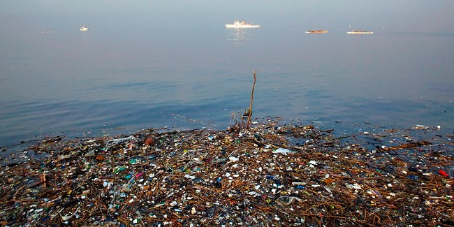 Manila Bay pollution.