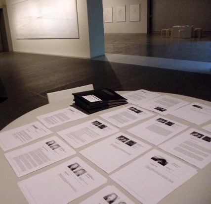 Visita guiada a la exposición "TOC. Una colección propia", en el Musac. © Foto: E. Otero.