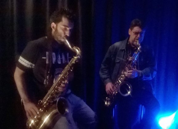 Saxomanía. Ildefonso Rodríguez [derecha] y Rubén Díaz. Fotografía: Eloísa Otero.