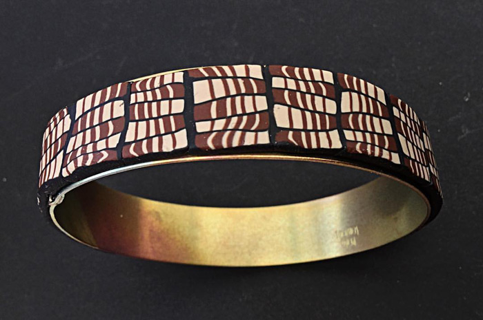 Brazalete técnica mixta impreso en 3D en abs con metal. Autor: Pedro Sequeros.