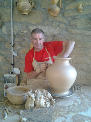 Alfarería tradicional de Moveros de Aliste (Zamora). En la imagen, Francisco Pascual.