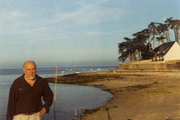 El artista José Guillou.