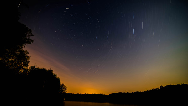 Observación del cielo en Cerezales.