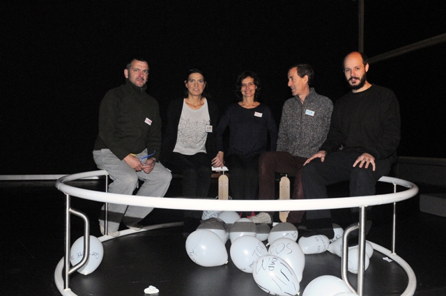 Estudio (s) sobre la Luna. Fotografía: Julia Liébana. 2016. Cortesía de Armadanzas / Aula de Artes del cuerpo (ULE)