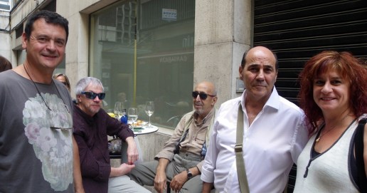 Amancio, Carlos Pérez-Alfaro, Jular, Escanciano y María Murciego, hace unos meses en el callejón de Ármaga. Foto: E. Otero.