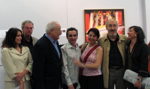 Esther, Carlos Pérez-Alfaro, Alejandro Vargas, el dibujante Juan Álvarez, Teresa Jular, Manuel Jular y Toe en el Museo de León.