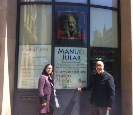 Manuel Jular con su hija Cristina, en el Museo de León. Foto: Teresa Jular.