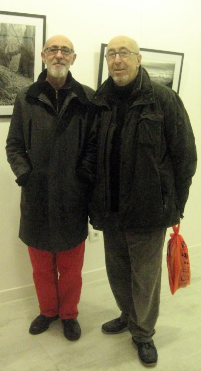 Los dos hermanos, Jesús y Manuel Jular, en la galería Ármaga (2015). Foto: E. Otero.