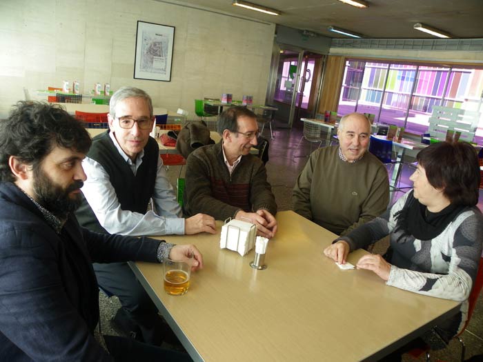 Alberto Santamaría, Luis Marigómez, Tomás Sánchez Santiago, José Luis Puerto y Esperanza Ortega, comisarios de las dos exposiciones de poesía experimental que se pueden contemplar desde el 21 de enero en el MUSAC (León).