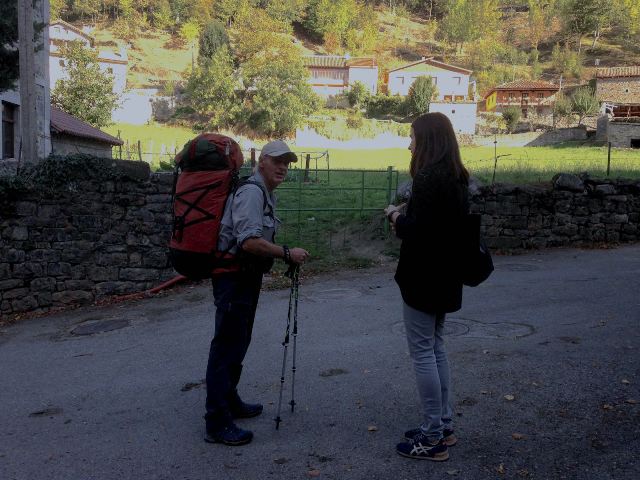 Día 1 de la caminata de Hamish Fulton. Salida de Soto de Sajambre, dirección Refugio de Vegabaño. Fotografía: FCAYC