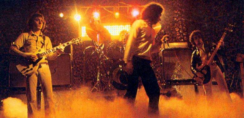 Los barceloneses Lone Star dieron el mejor consejo contra el miedo%2c %27Canta conmigo rock & roll si es que triste y abatido estás%27 (grupo-lonestar.com).jpg